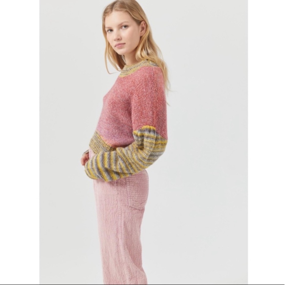 Urban Outfitters Lennon Cropped Sweater - Picture 3 of 8